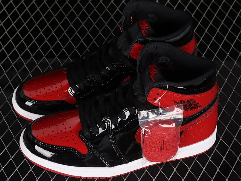 All categories Air Jordan Jordan series basketball shoes Air Jordan 1 High LJR version Air Jordan 1 High OG "Bred Patent" AJ1 Joe 1 patent leather black and red high-top basketball shoes 555088-063